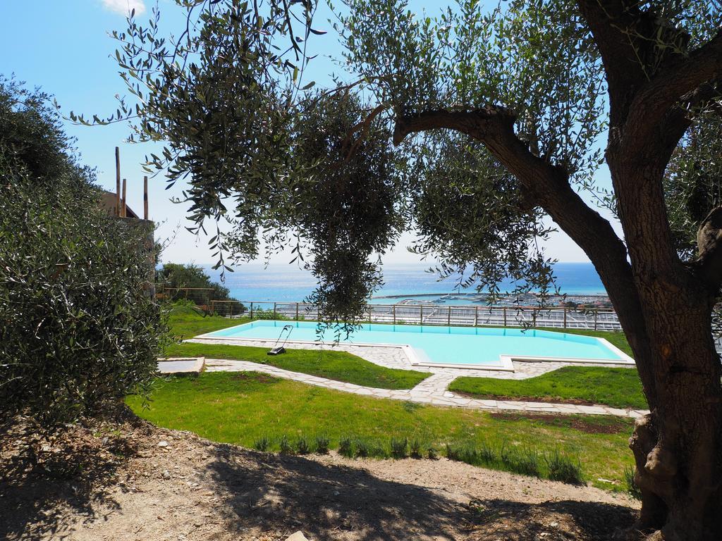 Agriturismo "I Castellari" Pietra Ligure Exterior foto