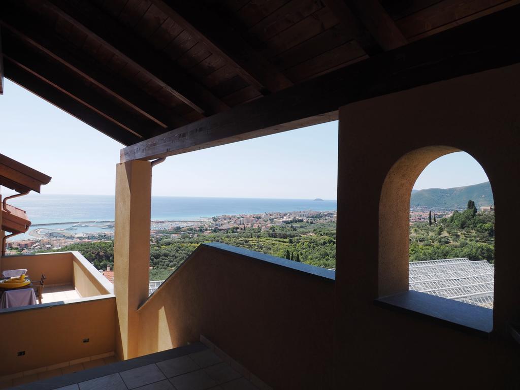 Agriturismo "I Castellari" Pietra Ligure Habitación foto