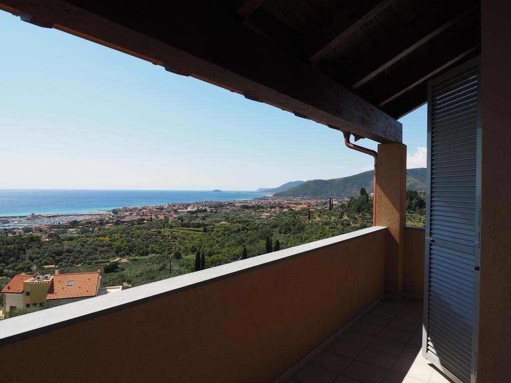 Agriturismo "I Castellari" Pietra Ligure Habitación foto